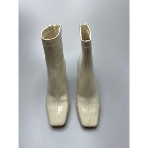 Steve Madden Joan Bootie in Ivory Women’s Size 5